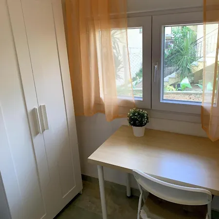 Liora Apartment *